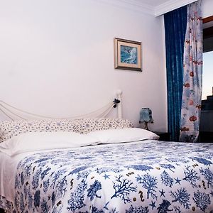 Deluxe Zimmer mit Kingsize-Bett